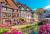 Canal colorido em Colmar, França